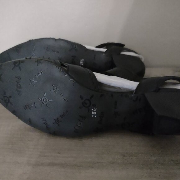 Fidji black leather low heel mary jane pumps size 38.5 - size 8.5 - NEW - Picture 9 of 10